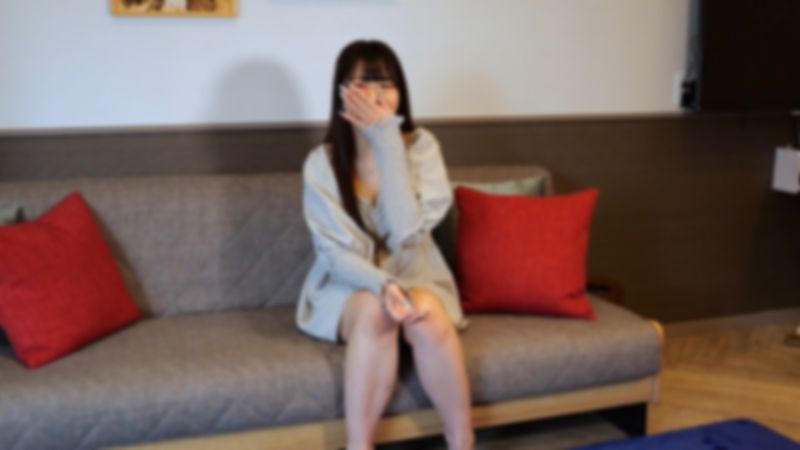 
							網咖募集的回家部美形辣妹。一面展現不要臉蛋一面微微喘息 FC2-PPV-4243405
						