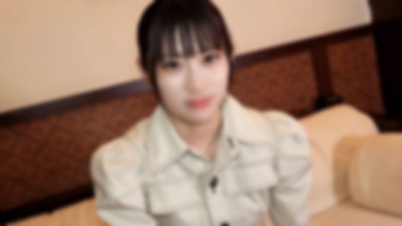 
							【無】發現今年最偶像級可愛素人美女！馬上口交吞精⇒浴室無套抽插⇒沙發中出⇒最後在床上中出 FC2-PPV-4111554
						