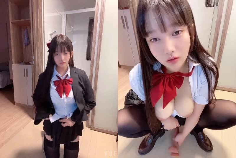 
							都是喝一樣的牛奶有些妹妹卻長成了奶牛
						