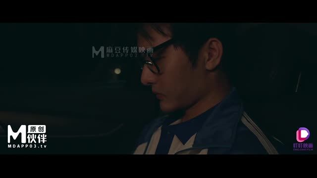 
							國産麻豆AV 叮叮映畫 蛻變序曲之初識人間煙火 新人女優 柯曉
						